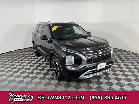 Used 2023 Mitsubishi Outlander SEL image 1