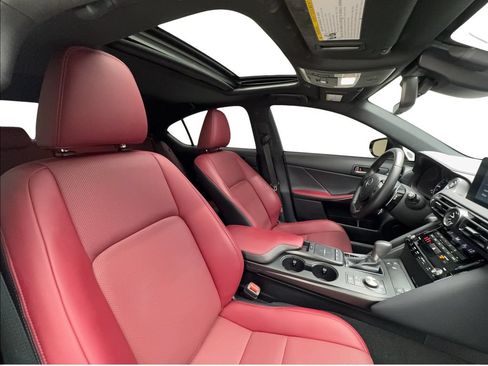 Used 2025 Lexus IS 300 w/ Comfort Package RWD image 31