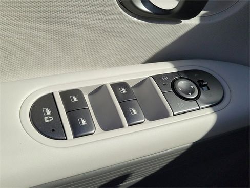 New 2026 Hyundai Ioniq 5 SE image 16