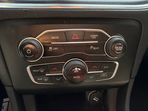 Used 2018 Dodge Charger SXT Plus RWD image 31