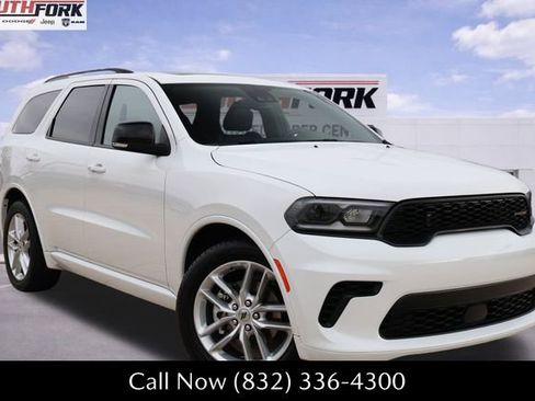 Used 2024 Dodge Durango GT image 1