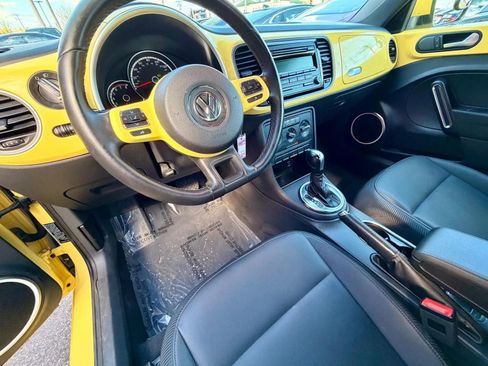 Used 2014 Volkswagen Beetle 2.5 FWD image 11