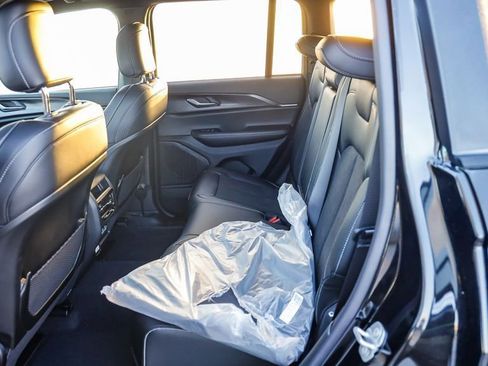 New 2025 Jeep Grand Cherokee Altitude image 47