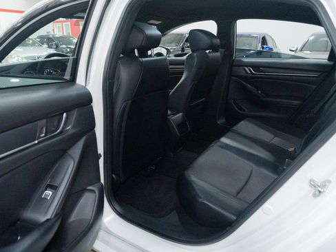 Used 2018 Honda Accord Sport image 18