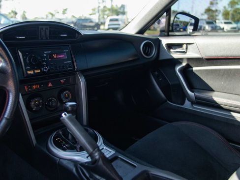 Used 2013 Scion FR-S RWD image 26
