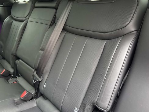 Used 2024 Land Rover Range Rover SE AWD/4WD image 16