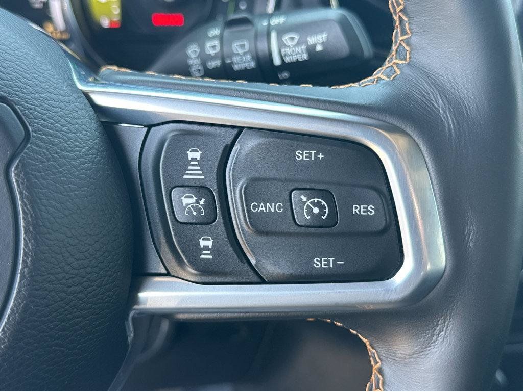 Used 2021 Jeep Wrangler Unlimited Sahara AWD/4WD image 23