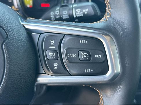 Used 2021 Jeep Wrangler Unlimited Sahara image 23