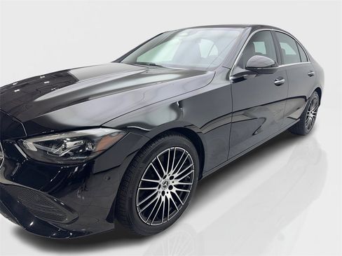 Used 2025 Mercedes-Benz C 300 Sedan image 11