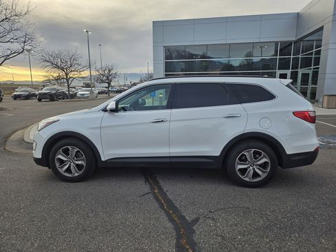 Used 2014 Hyundai Santa Fe GLS image 3