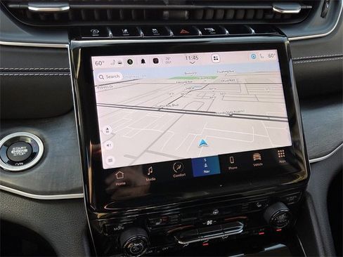 Used 2023 Jeep Grand Cherokee Limited w/ Black Appearance Package image 27