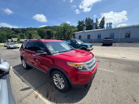 Used 2012 Ford Explorer XLT AWD/4WD image 3