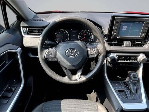 Used 2022 Toyota RAV4 LE FWD image 7