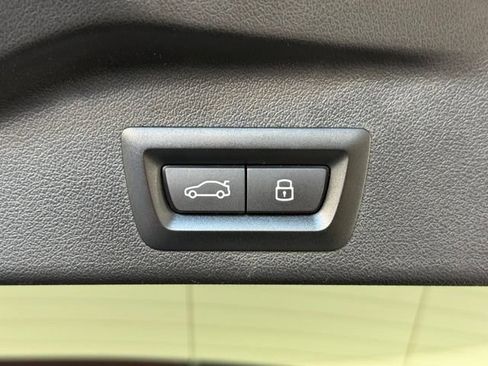 Used 2024 BMW X5 M60i AWD/4WD image 18