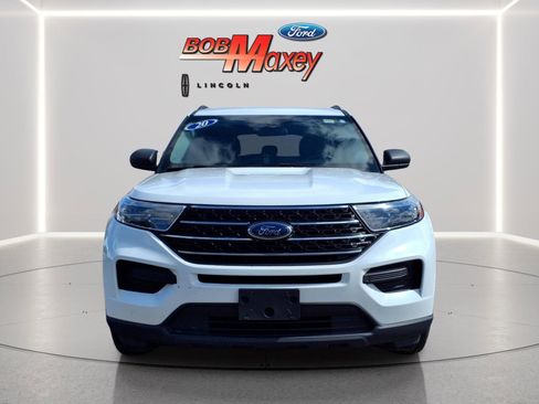 Used 2020 Ford Explorer XLT w/ Comfort Package AWD/4WD image 2