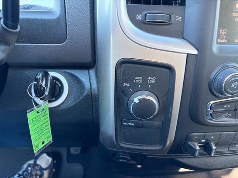 Used 2015 RAM 2500 SLT image 32