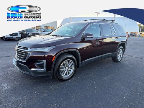 Used 2023 Chevrolet Traverse LT AWD/4WD image 1
