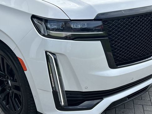 Used 2021 Cadillac Escalade Premium Luxury Platinum image 7