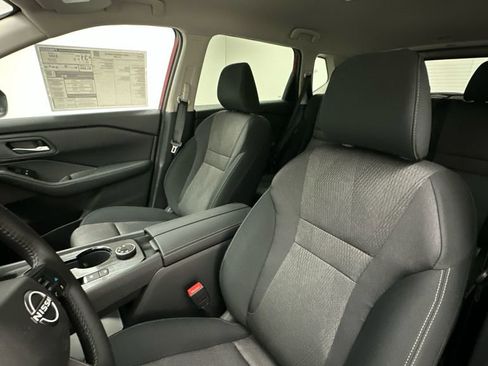 New 2026 Nissan Rogue SV w/ Cold Weather Package AWD/4WD image 9