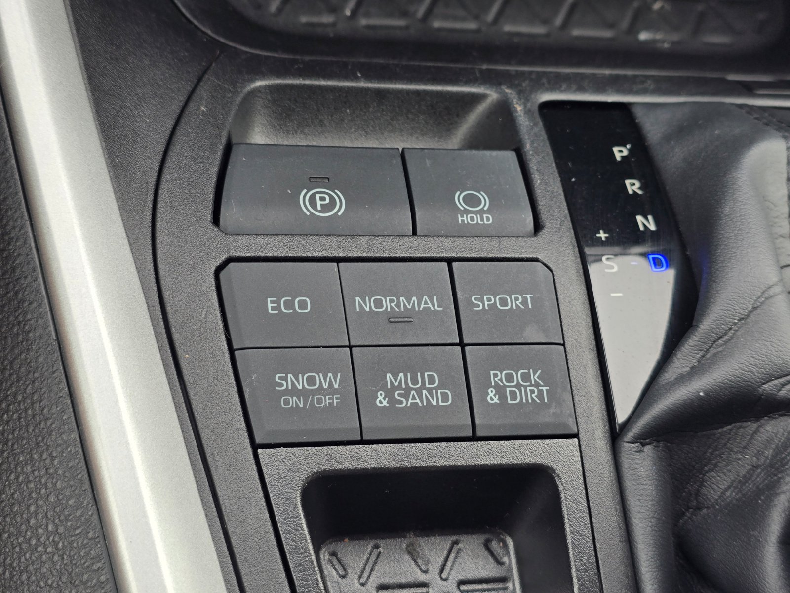 Used 2022 Toyota RAV4 XLE Premium AWD/4WD image 20