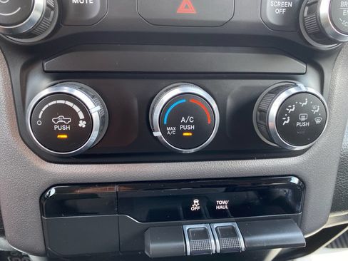 Used 2020 RAM 1500 Big Horn AWD/4WD image 28
