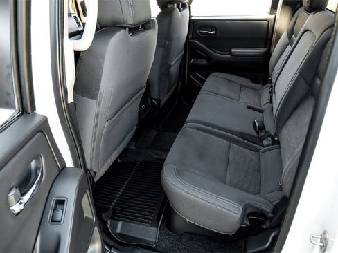 Used 2022 Nissan Frontier SV image 37