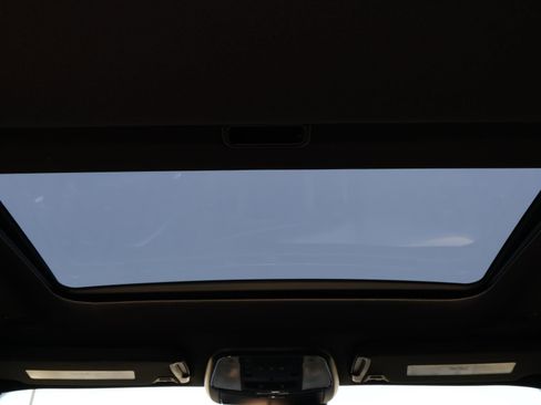 Used 2023 Dodge Charger Scat Pack w/ Daytona Edition Group image 11