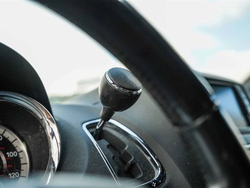 Used 2018 Dodge Grand Caravan GT image 21