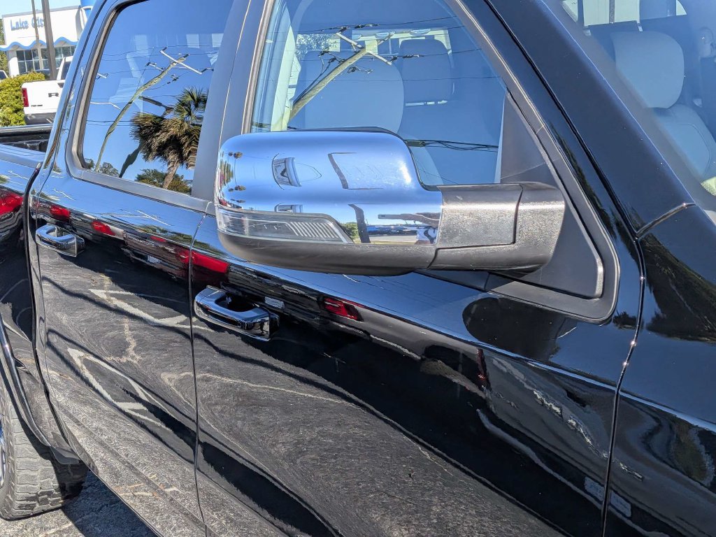 Used 2025 RAM 1500 Laramie AWD/4WD image 10
