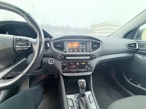 Used 2017 Hyundai Ioniq SEL image 17