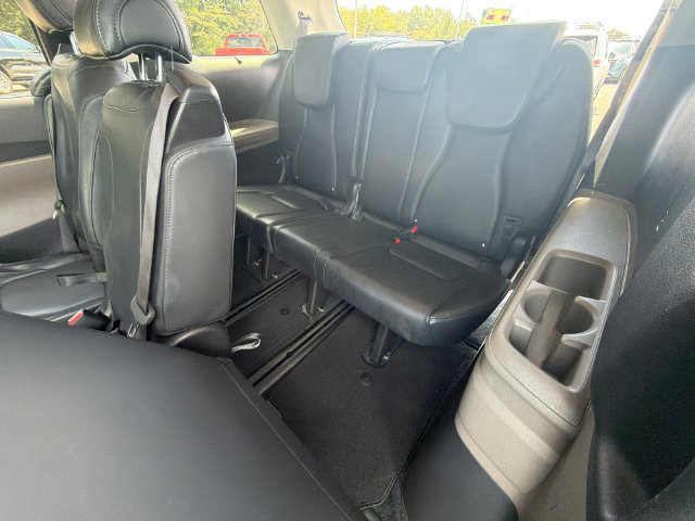 Used 2025 Kia Carnival EX FWD image 22