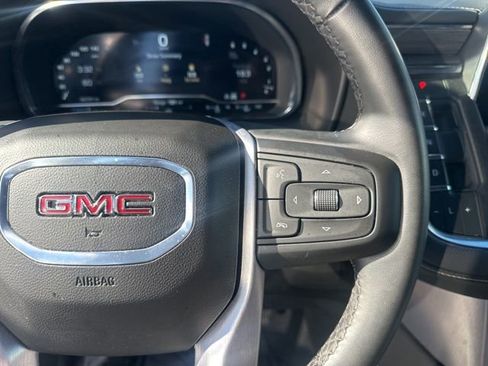 Used 2024 GMC Yukon SLT image 25