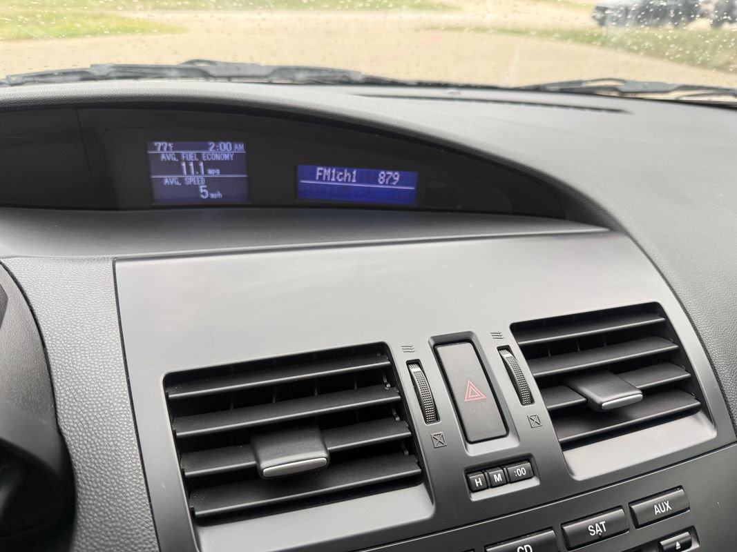 Used 2012 MAZDA MAZDA3 i Touring FWD image 10