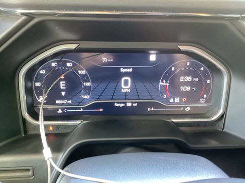 Used 2022 GMC Sierra 1500 AT4 AWD/4WD image 9