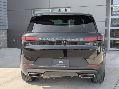 Certified 2025 Land Rover Range Rover Sport image 9