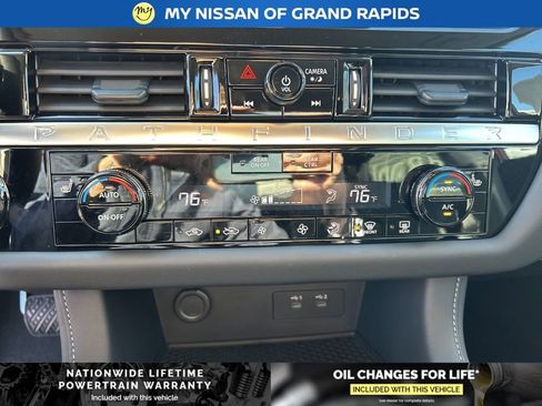 New 2026 Nissan Pathfinder SV image 18