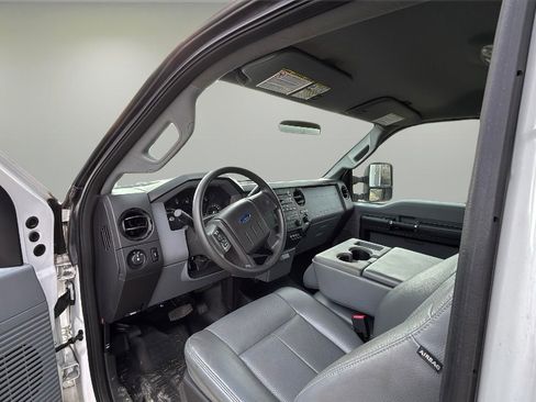 Used 2014 Ford F450 XL w/ Power Equipment Group image 13