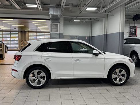 Certified 2022 Audi Q5 2.0T Premium Plus w/ Premium Plus Package AWD/4WD image 4