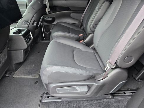 Certified 2026 Kia Carnival SX Prestige FWD image 12