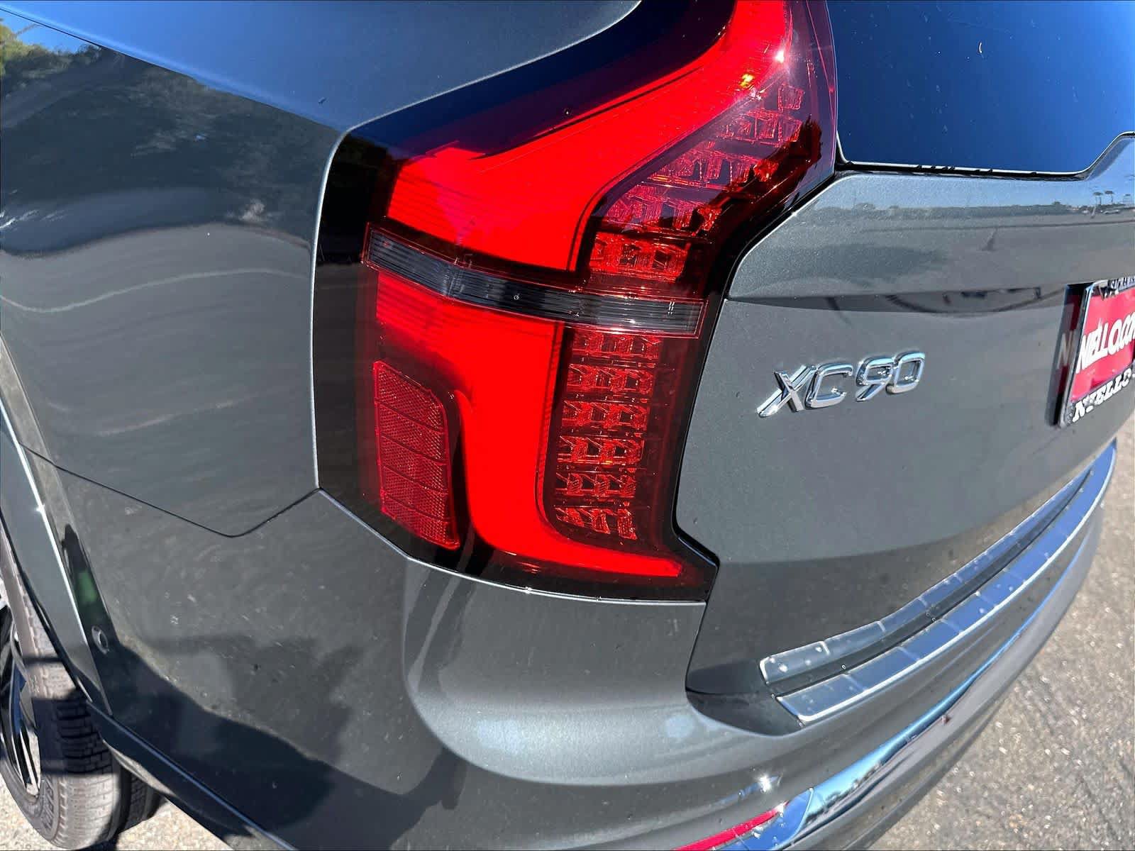 New 2027 Volvo XC90 B6 Plus AWD/4WD image 25