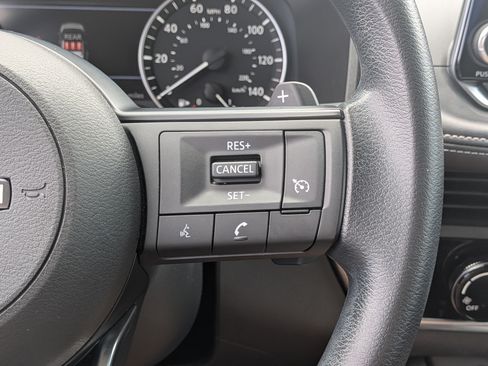 Used 2023 Nissan Rogue S FWD image 25