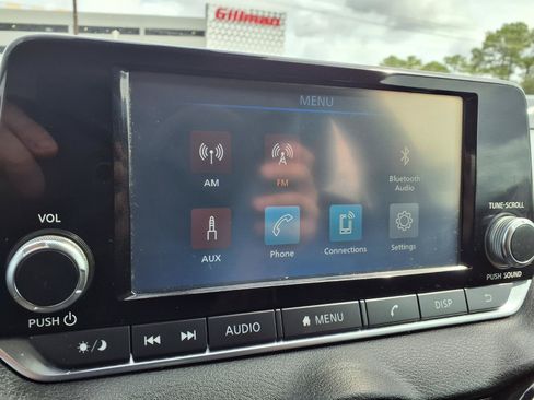 Used 2024 Nissan Sentra S FWD image 6