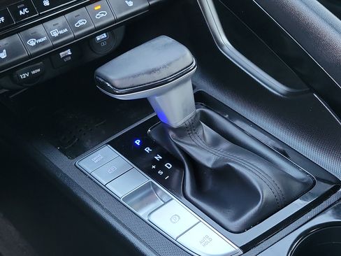 Certified 2023 Hyundai Elantra Limited image 13