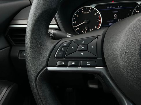 Used 2025 Nissan Altima 2.5 SV image 32