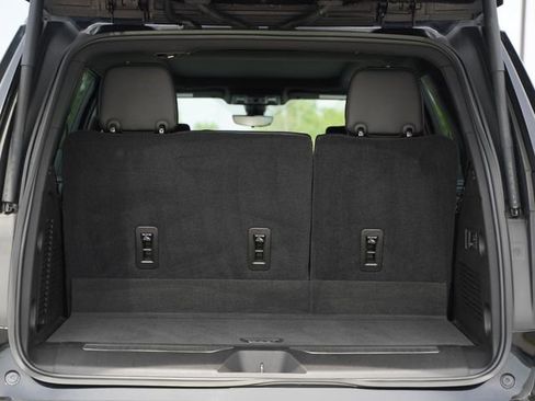 Used 2021 Chevrolet Tahoe High Country w/ Premium Package AWD/4WD image 20
