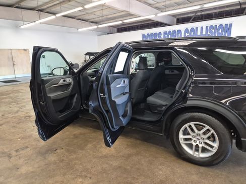 Used 2025 Ford Explorer Active RWD image 13
