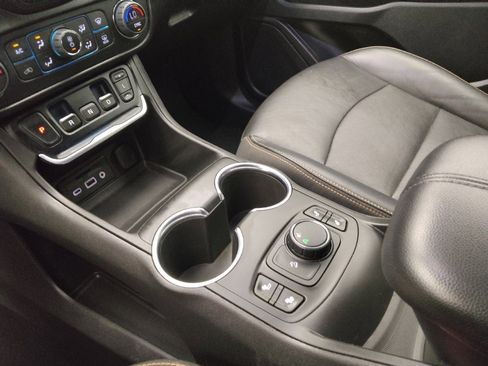 Used 2019 GMC Terrain SLT image 26