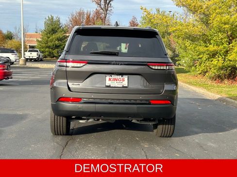 New 2025 Jeep Grand Cherokee Altitude image 6