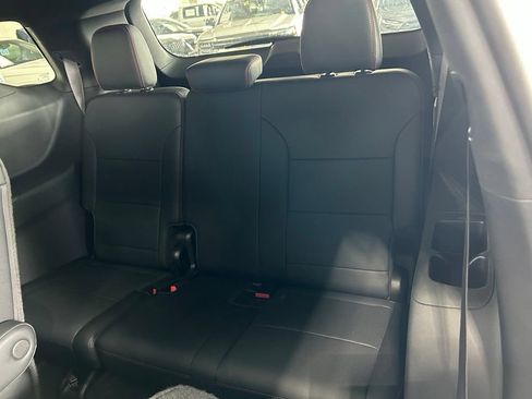 Used 2024 Chevrolet Traverse RS FWD image 55