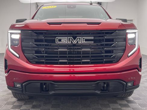 Used 2023 GMC Sierra 1500 Elevation w/ LPO, Elevation Black Package AWD/4WD image 13